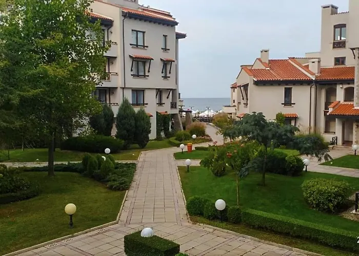 Oasis Resort Lozenets photo